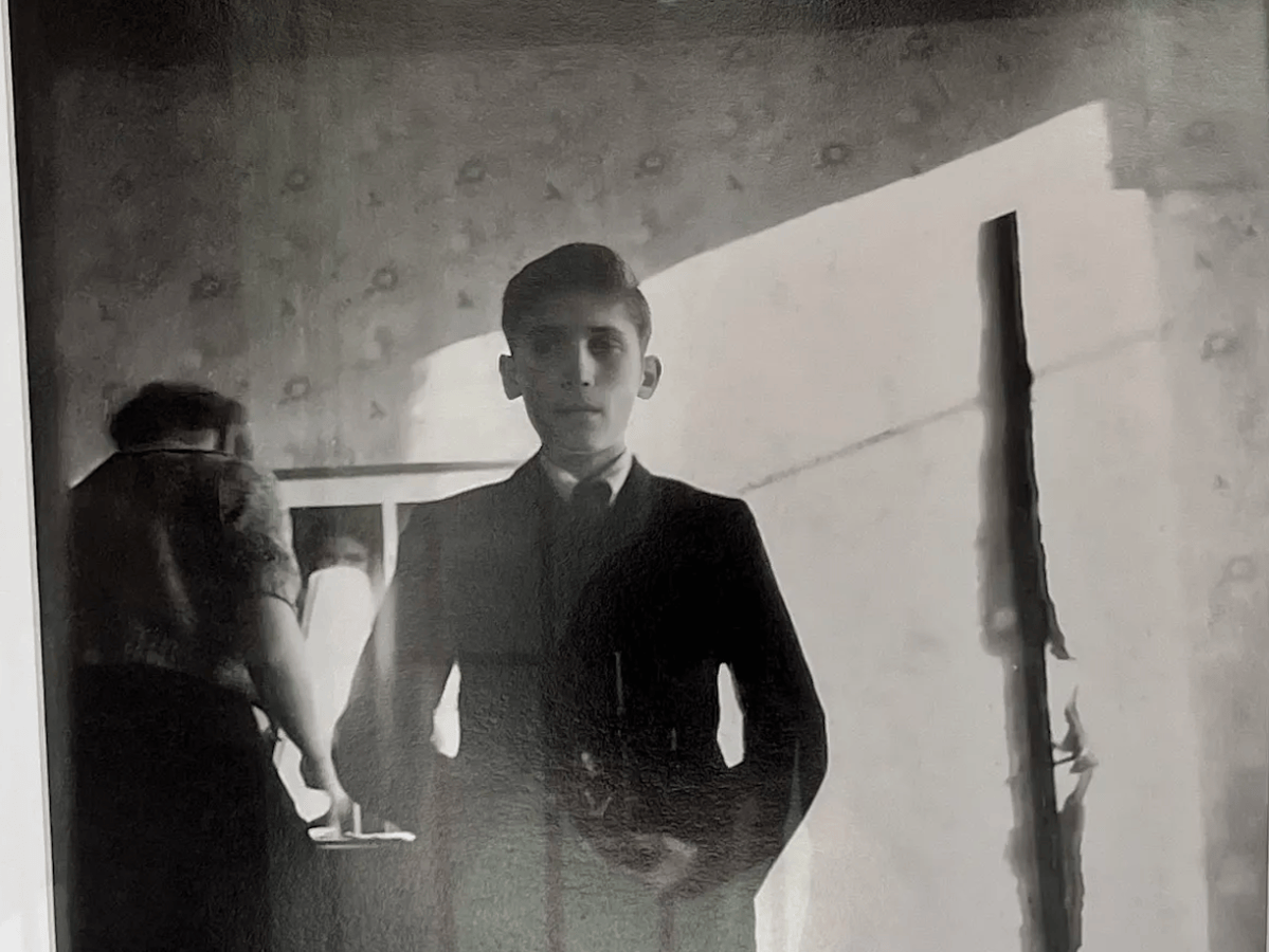 The Framing of Ourselves Through&nbsp;Self-Portraits